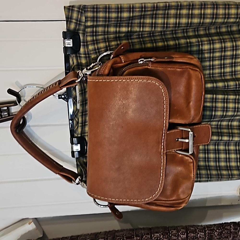 Elegant Brown Leather Handbag